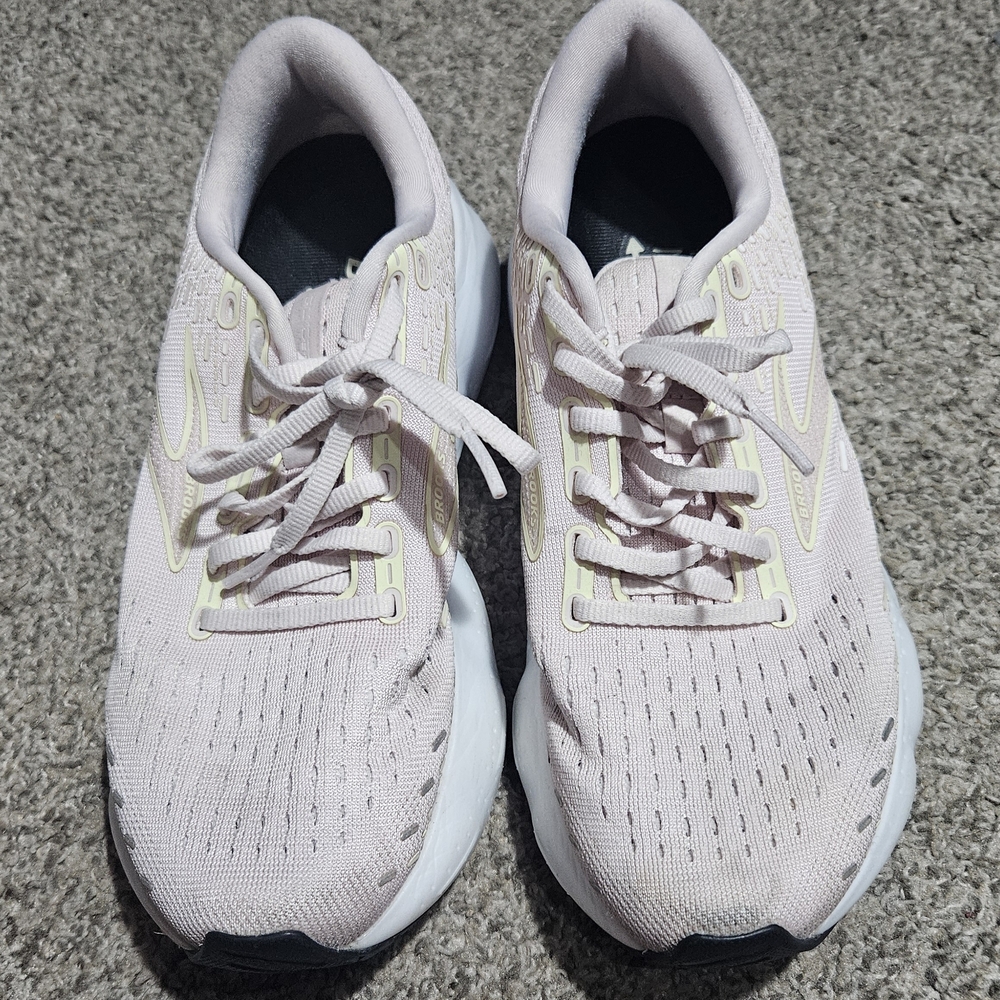 Brooks Women's Pink Running Shoes - Picture 2 of 8